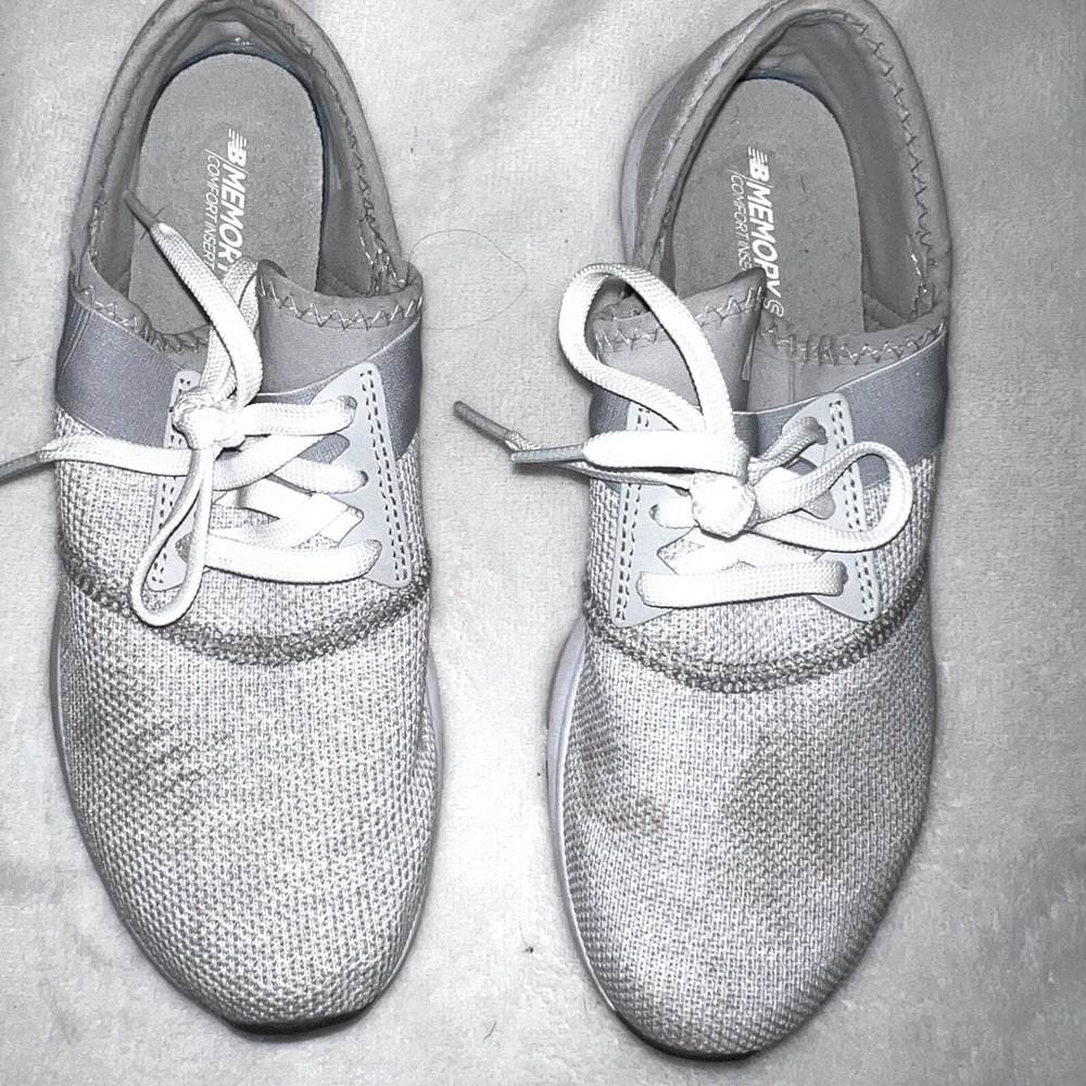 New balance shoes